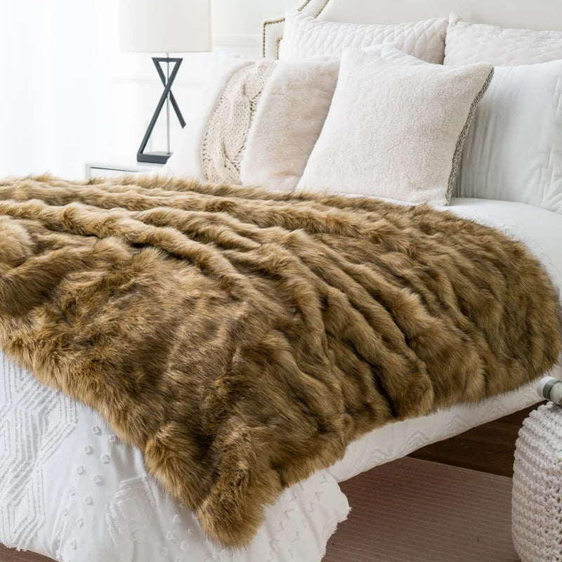 GlanzFlausch – Glamorous Faux Fur Blanket