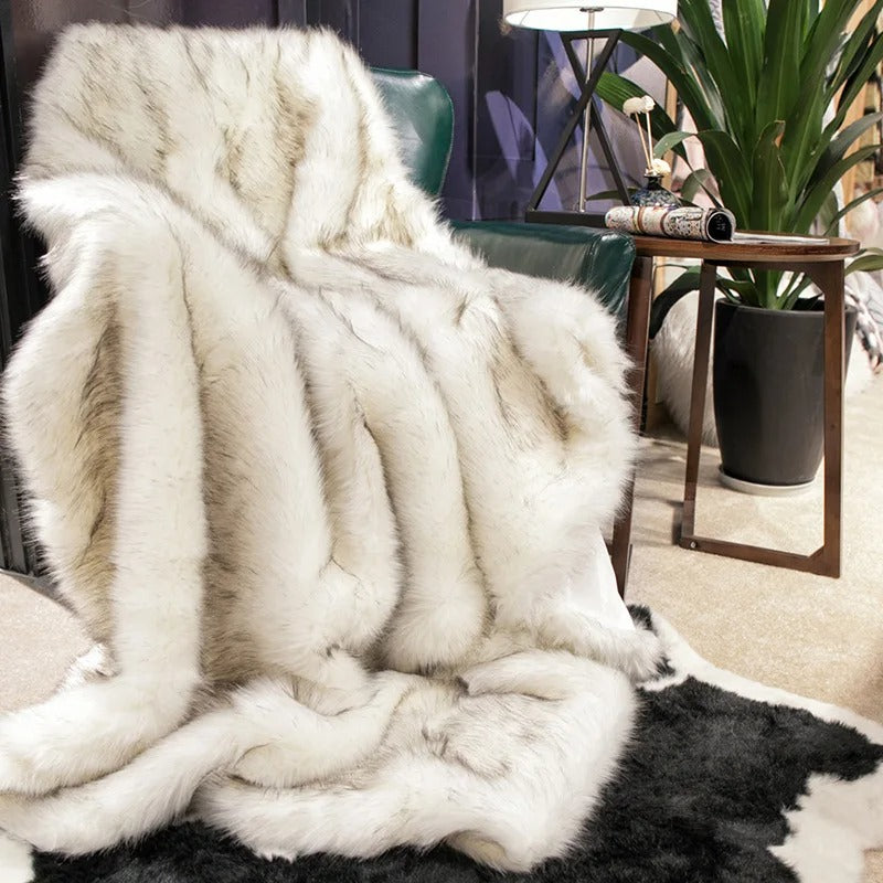 GlanzFlausch – Glamorous Faux Fur Blanket
