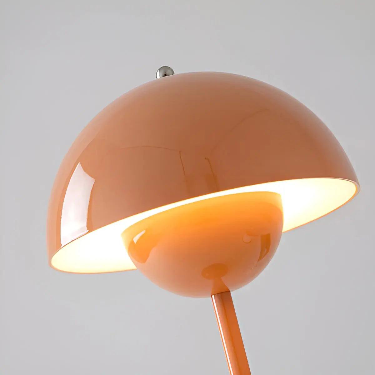 EisLicht – Modern table lamp design