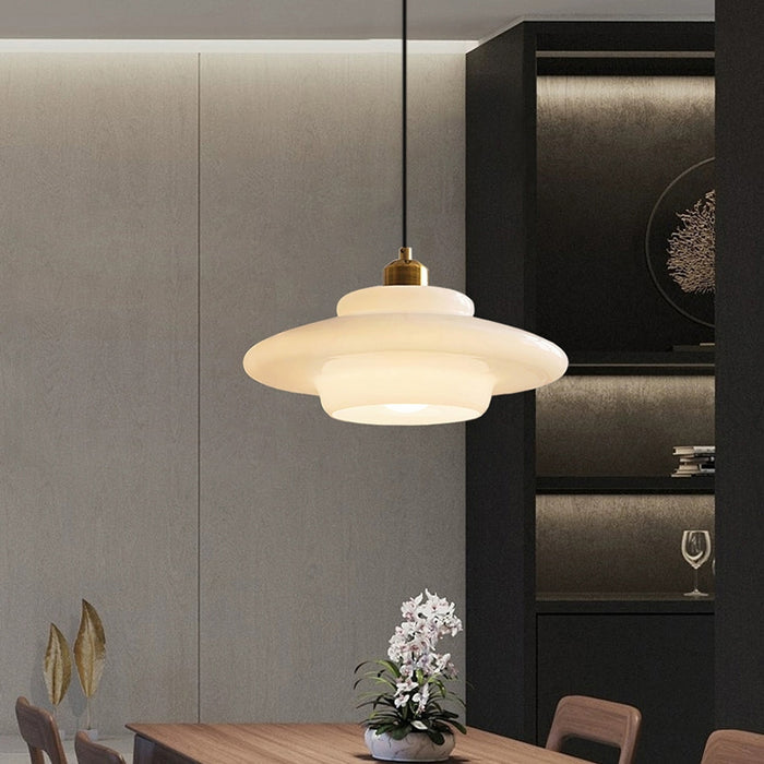 ZartGlanz Pendant – Ivory-Colored Glass Lamp