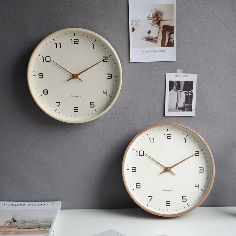 Minimalistische Wanduhr aus Holz – Skandinavisch Inspiriertes Wohnaccessoire