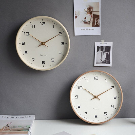 Minimalistische Wanduhr aus Holz – Skandinavisch Inspiriertes Wohnaccessoire
