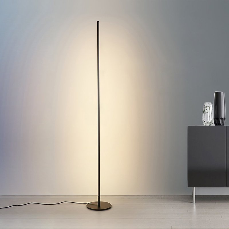 ColumnLight – Elegant LED floor lamp with wireless control