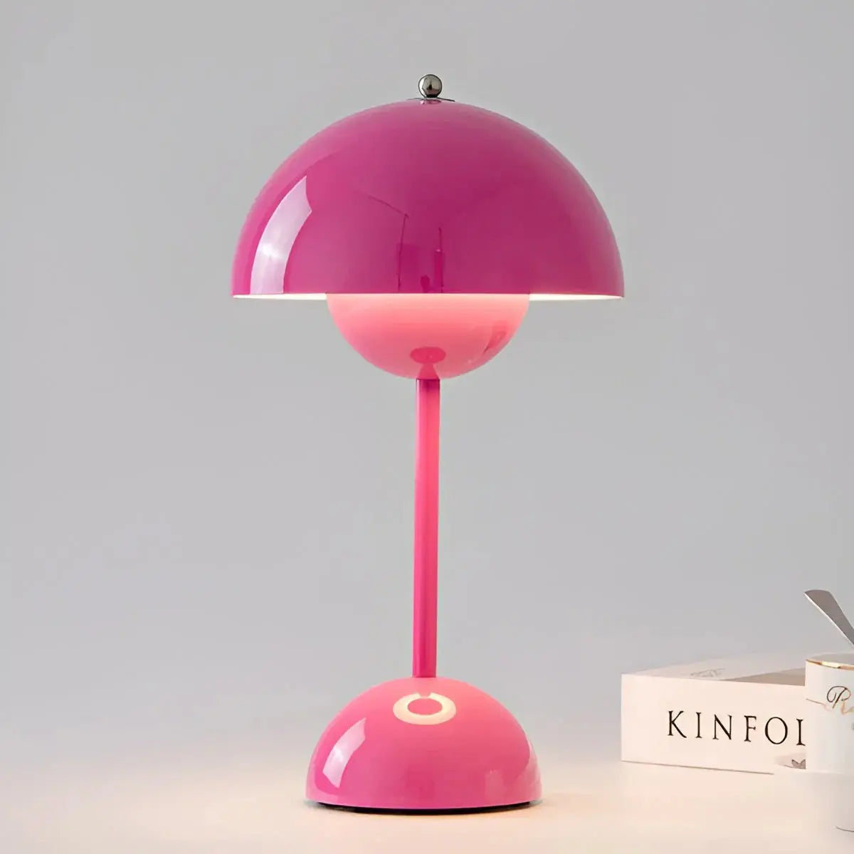 EisLicht – Modern table lamp design