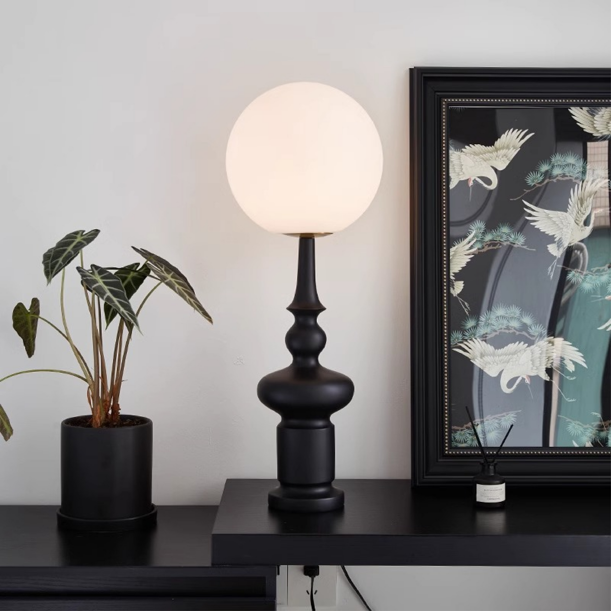 Aestheticor | Moderne schwarze Bauhaus-Stehlampe 2