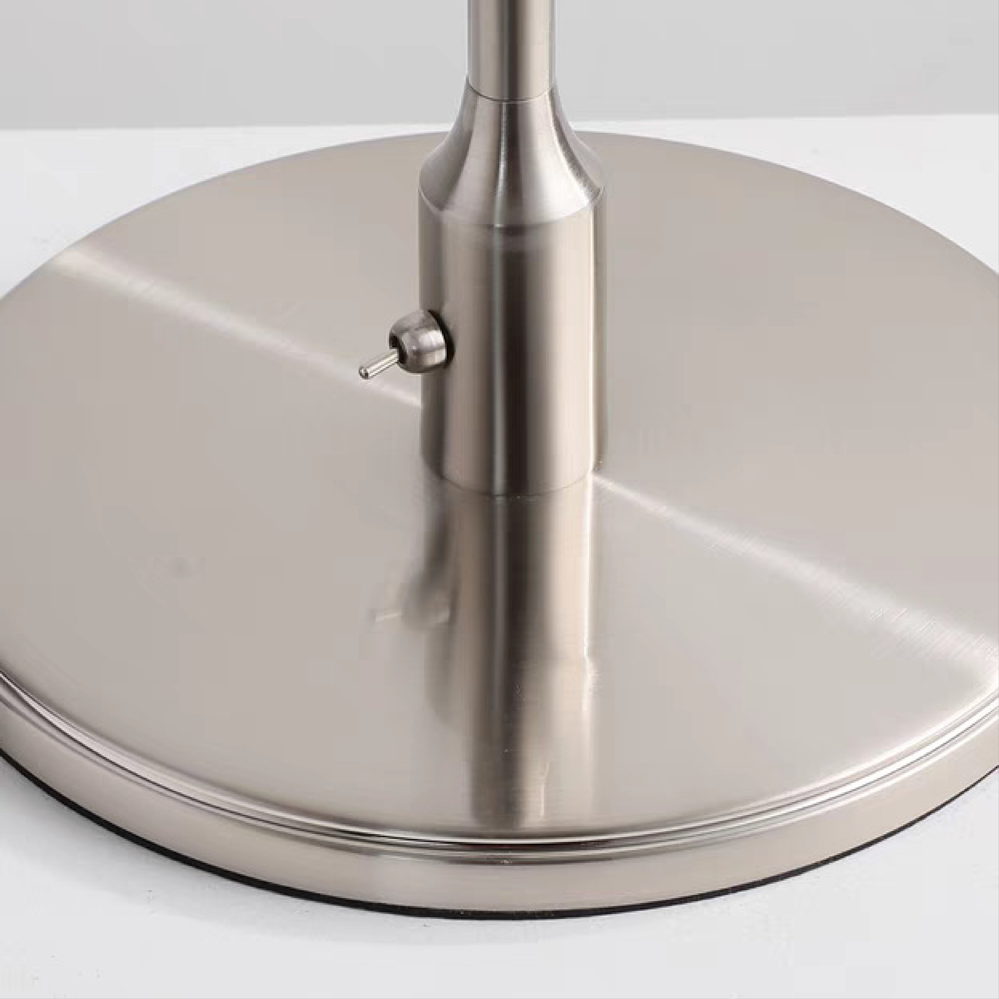 Arcyn | Tischlampe im modernen schwedischen Design 4