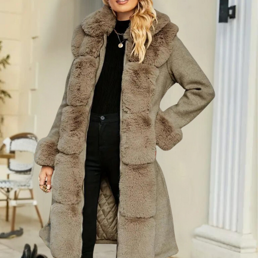 Christine | Luxuriöser Plüsch-Wintermantel für Damen 0