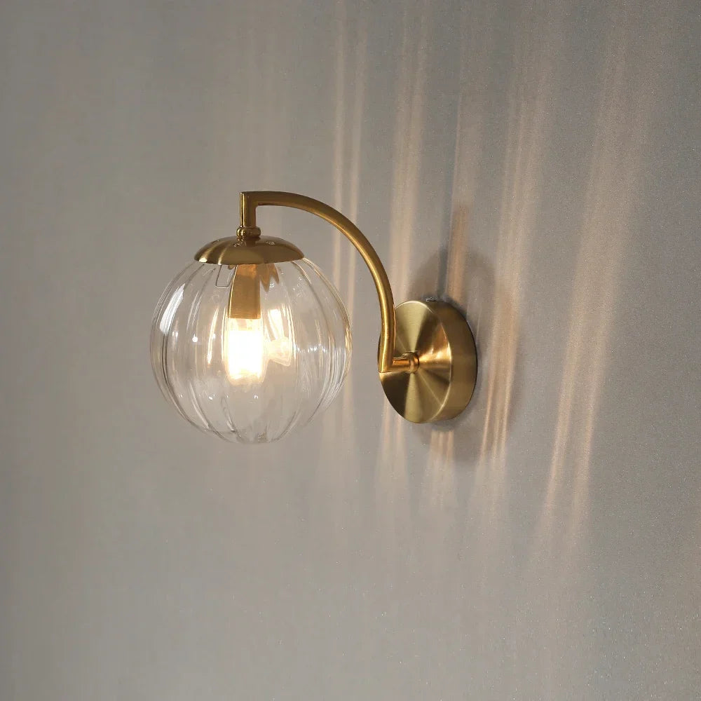 CrystalGlow – Moderne Glaswandleuchte 4
