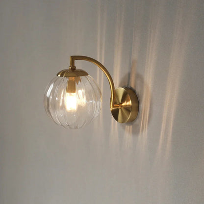 CrystalGlow – Moderne Glaswandleuchte 4