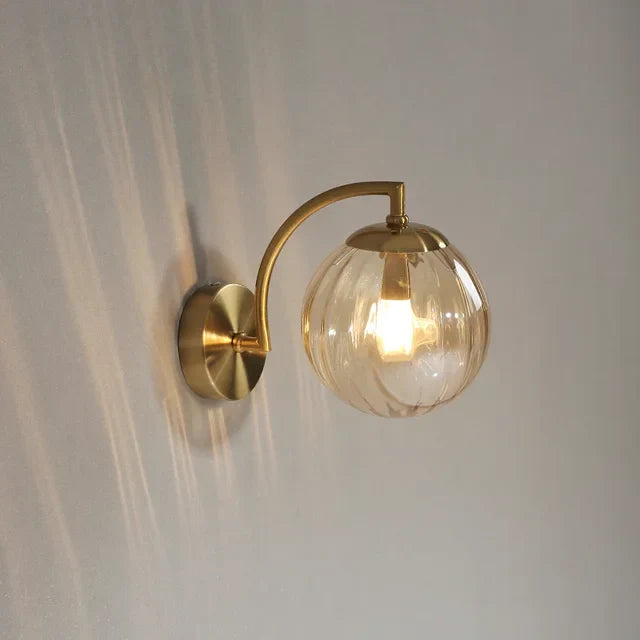 CrystalGlow – Moderne Glaswandleuchte 6
