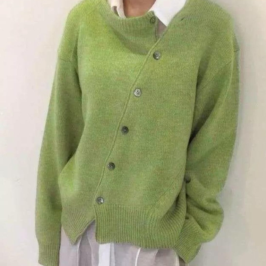 Damen-Strickjacke – Wollmischung – Relaxed Fit – Asymmetrische Knopfleiste vorne 1