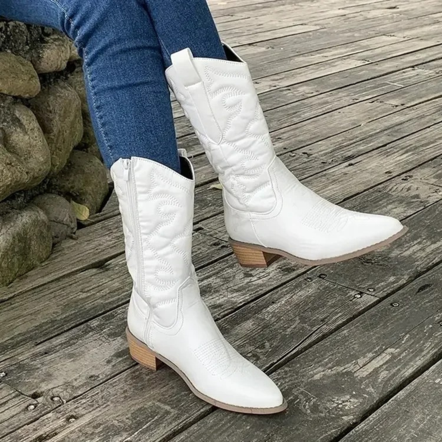 Damen Cowboy-Stiefel aus Leder mit spitzer Nase – Elegante Stiefel in Weiß, Gold, Silber und Rosa für jeden Anlass 2