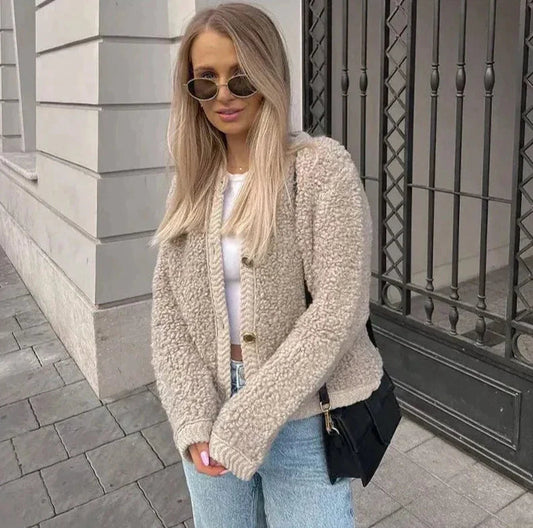 Daphne | Kuschelige Fleecejacke mit Knopfleiste für Damen – warm und stylisch 1