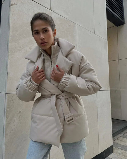 Dolie | Puffer-Winterjacke mit Gürtel für Damen 5