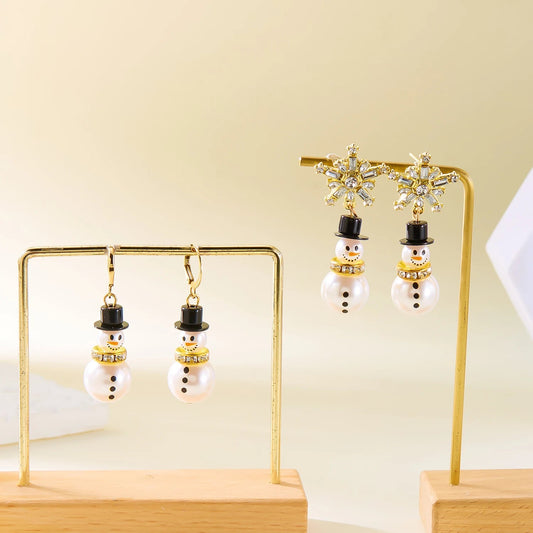 Elegante Perlenohrringe mit Zirkonia im Schneeflocken-Design – Glänzende Ohrringe aus Silber für festliche Anlässe 1