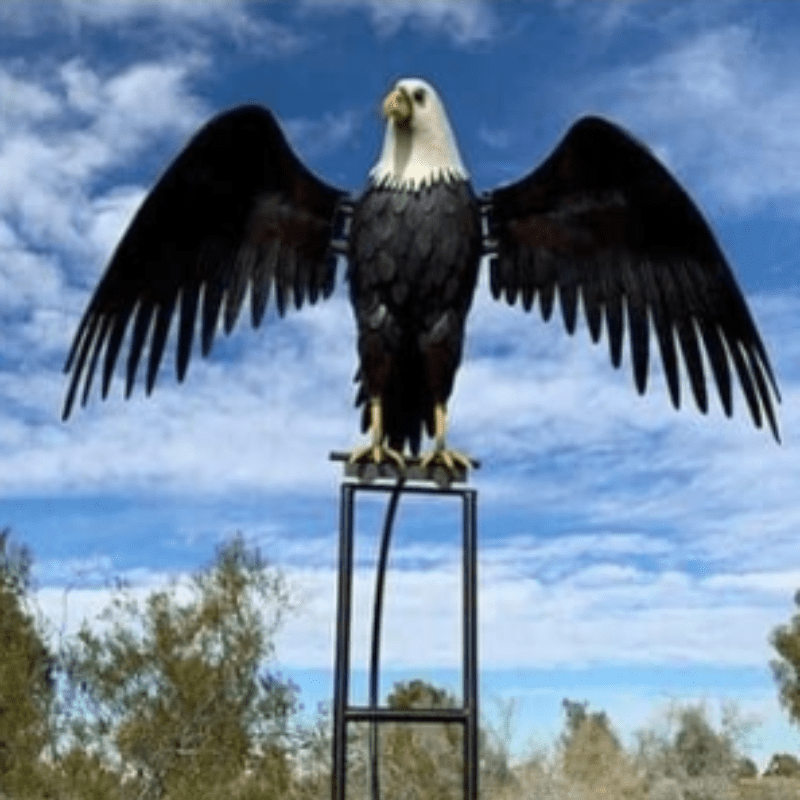 Elegante Windmühlenskulptur aus Metall für den Garten – Bewegliche Flügel, robuste, wetterbeständige Gartenkunst für die Außendekoration 4