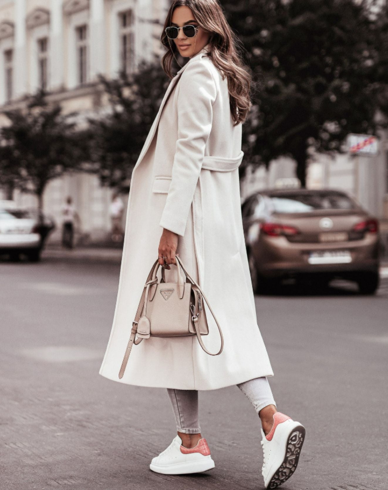 Women's Classic Trench Coat – Elegant With Belt for Autumn & Winter
