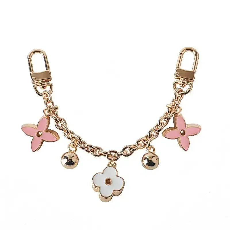 Fashion New Product Black and White Four Leaf Old Flower Trendy Jewelry Bag Decoration Chain Phone Decoration Pendant Accessory 2