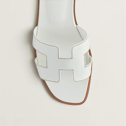 Flache Ledersandalen mit Cut-Out-Design 3