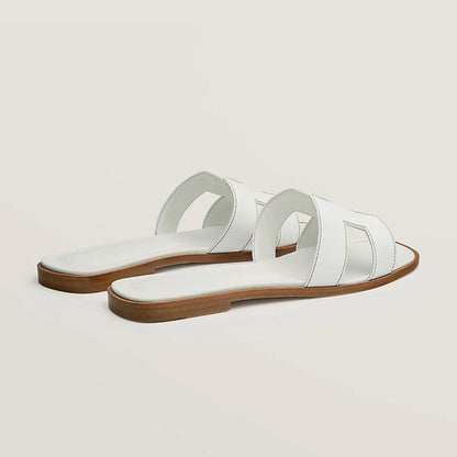 Flache Ledersandalen mit Cut-Out-Design 5