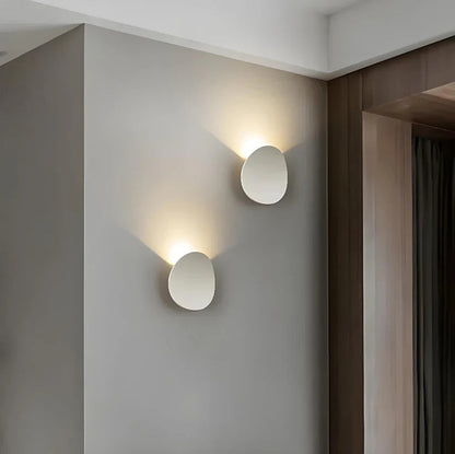 Illumaia | Minimalistische Wandleuchte aus Metall mit kreisförmigem Design 2