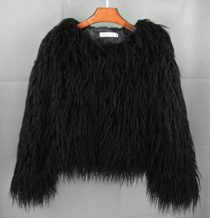 Kurze Damenjacke – Oversize-Passform – Zottelige Kunstfellstruktur – Kurzer Stil 0