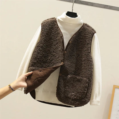 Women's Teddy Vest with Buttons – Casual Warm Perfect for Autumn & Winter