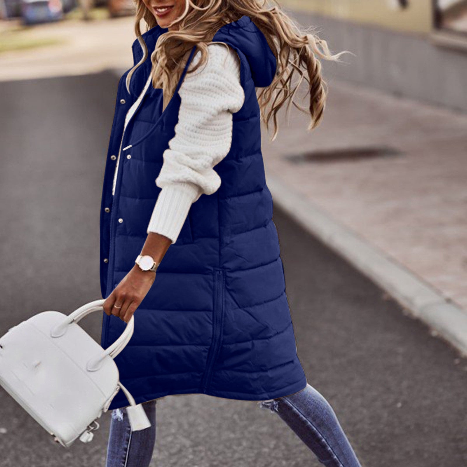 Langer Bodywarmer für Damen – Übergroße Passform – Gesteppte Wattierung – Überzieh-Stil mit Kapuze 0