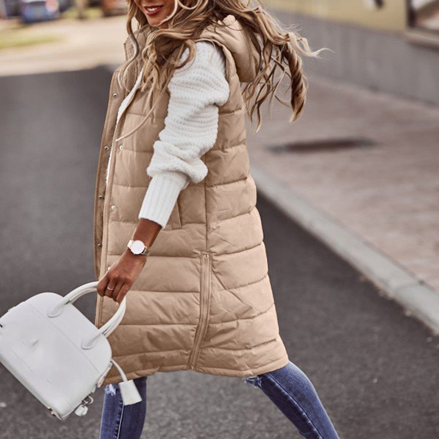 Langer Bodywarmer für Damen – Übergroße Passform – Gesteppte Wattierung – Überzieh-Stil mit Kapuze 4