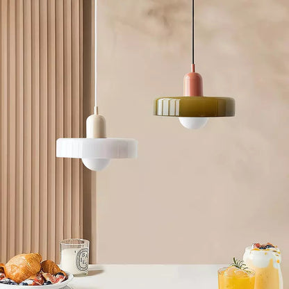 Linea | Bauhaus Farbglas-Pendelleuchte für klassisches Interieur 2