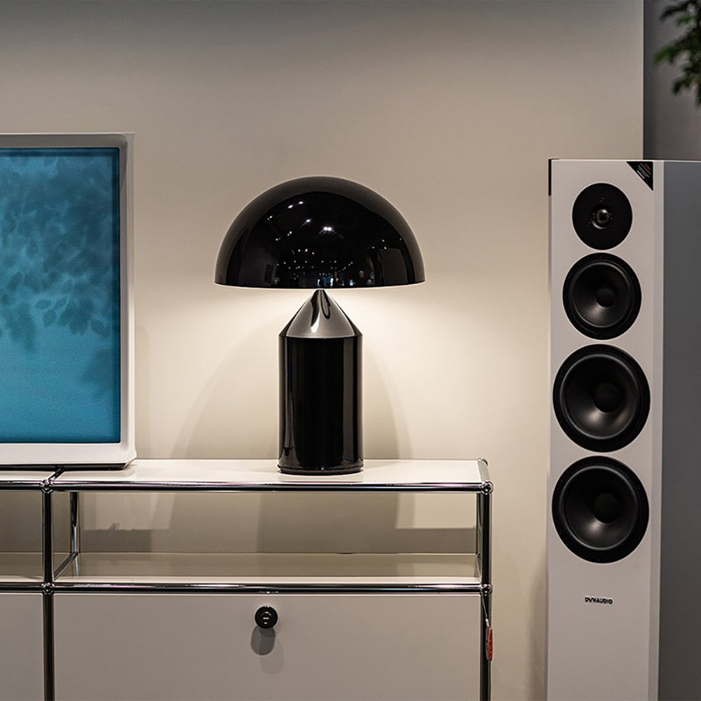 LumeTouch – Minimalistische Tischleuchte mit innovativer Touch-Funktion 3