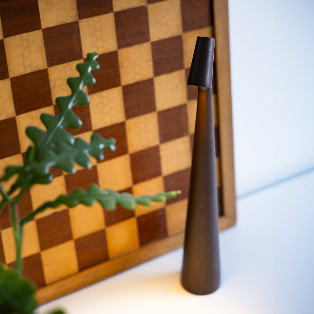 LumiCharm | Wiederaufladbare Tischlampe – Stilvoll & Funktional 4