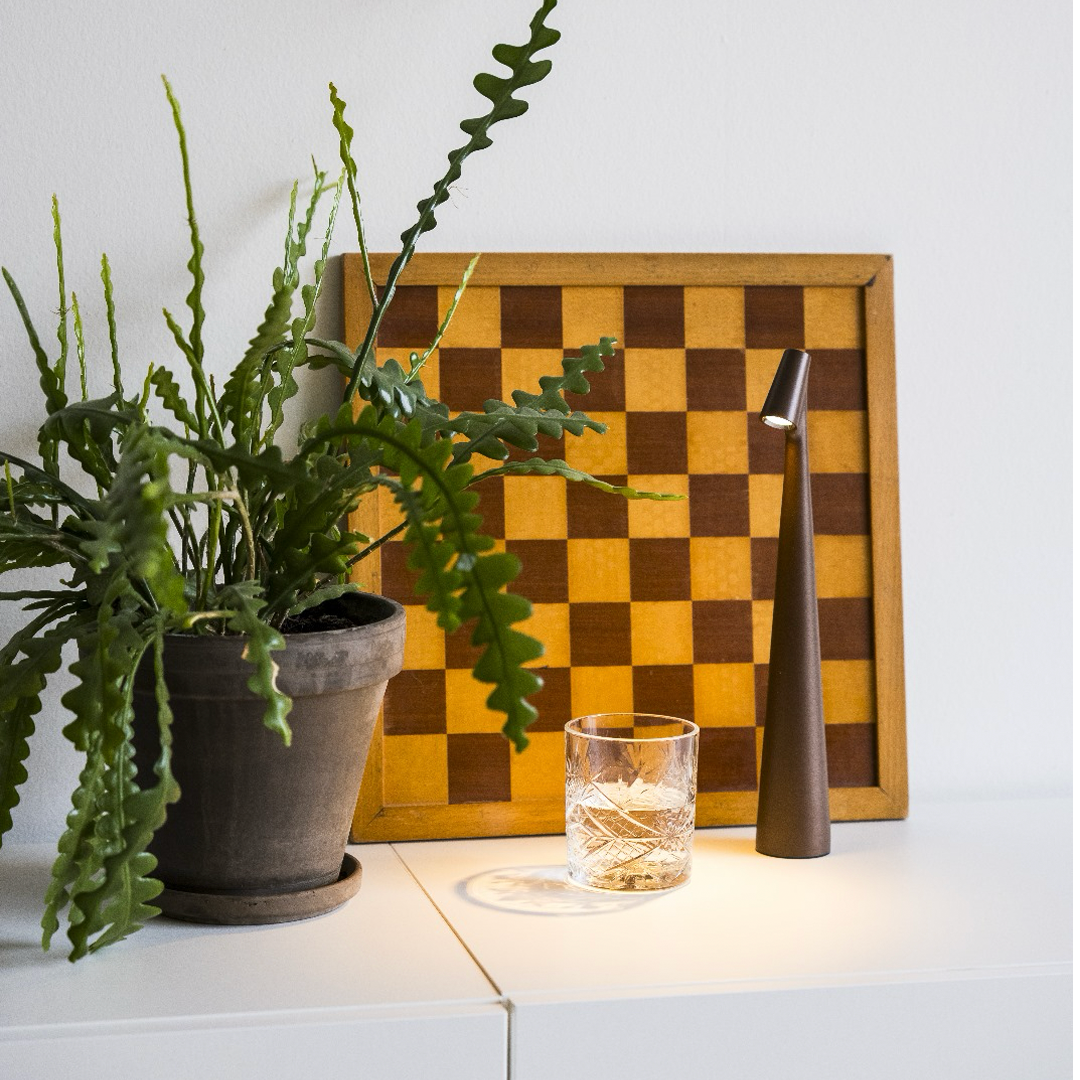 LumiCharm | Wiederaufladbare Tischlampe – Stilvoll & Funktional 6