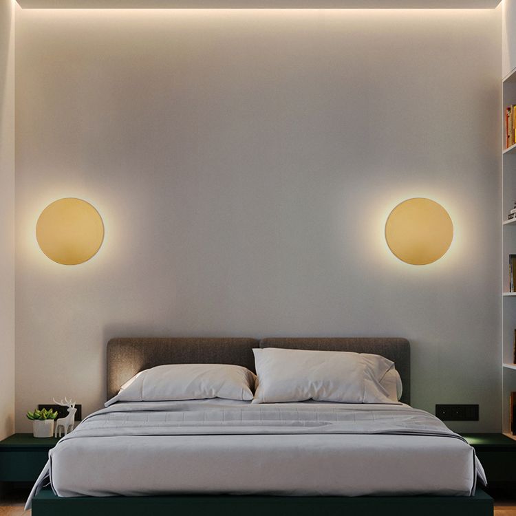 Moderne LED Wandleuchte Schwarz für Innenräume – Stilvolle Metallrunde mit Warmem Licht für Schlafzimmer und Wohnzimmer 2