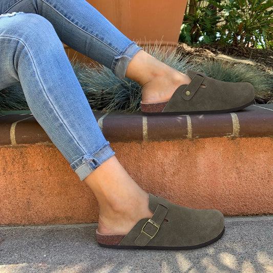 Modische Suede Mules Damen mit Korksohle und Fußgewölbeunterstützung – Bequeme Mules Schuhe für drinnen und draußen 1