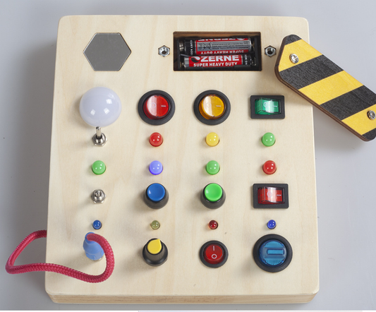 Montessori Busy Board mit Lichtern und Schaltern 0