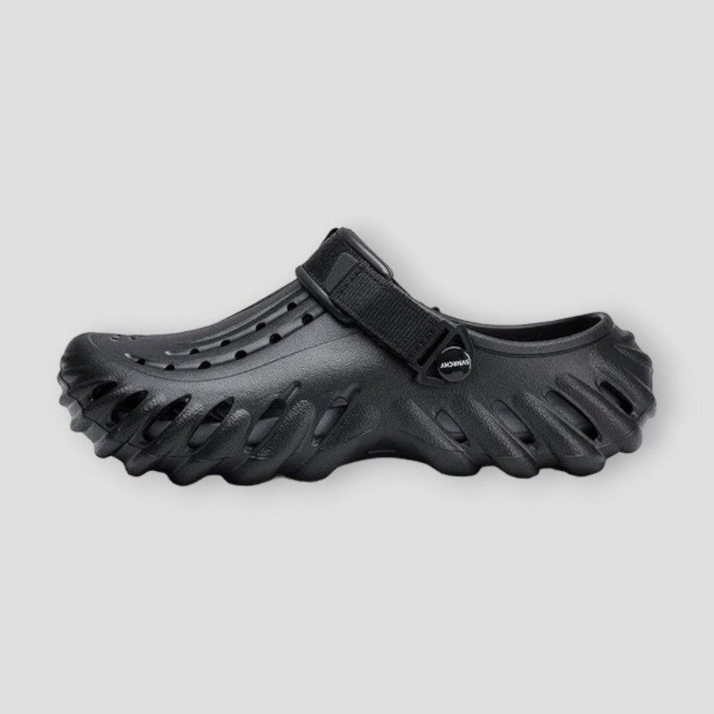 https://cdn.shopify.com/s/files/1/0880/5456/3137/files/Moon-Madrid-Elkins-Sandals-3.jpg?v=1744328866
