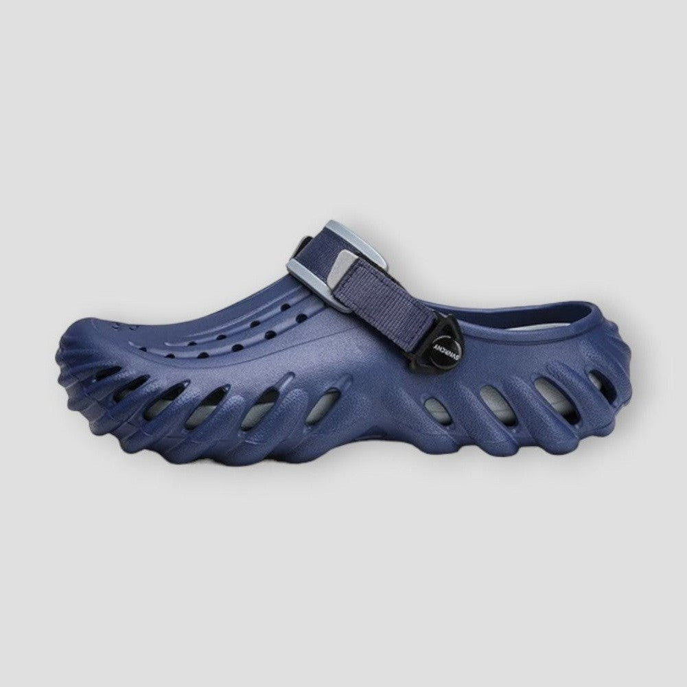 https://cdn.shopify.com/s/files/1/0880/5456/3137/files/Moon-Madrid-Elkins-Sandals-4.jpg?v=1744328866