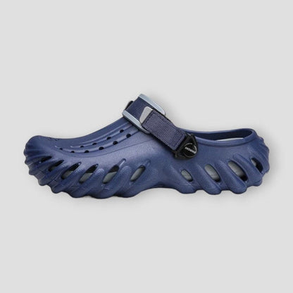 https://cdn.shopify.com/s/files/1/0880/5456/3137/files/Moon-Madrid-Elkins-Sandals-4.jpg?v=1744328866