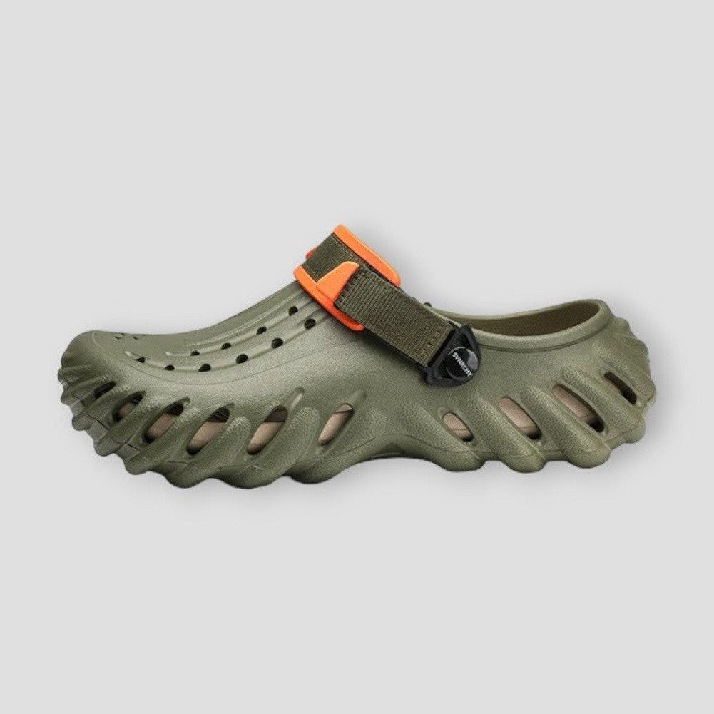 https://cdn.shopify.com/s/files/1/0880/5456/3137/files/Moon-Madrid-Elkins-Sandals-5.jpg?v=1744328866