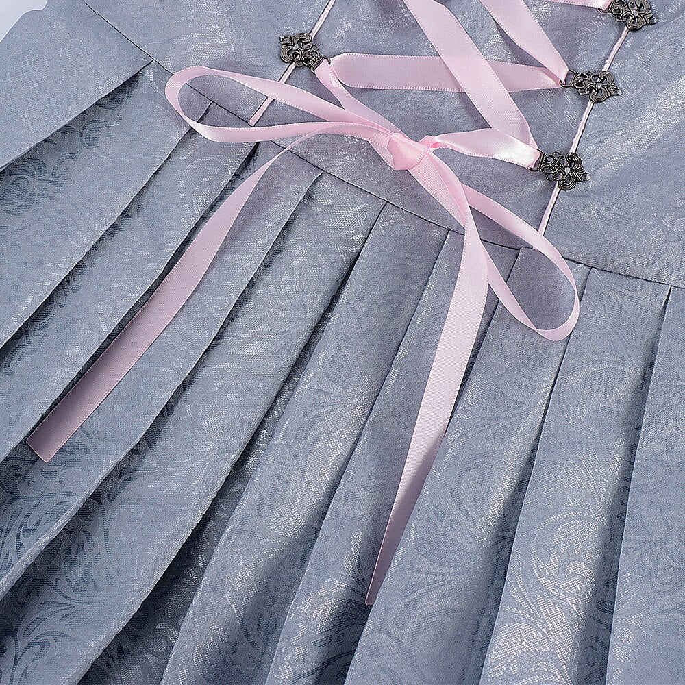 Oktoberfest-Dirndlkleid in Grau mit rosa Spitzenschürze 4