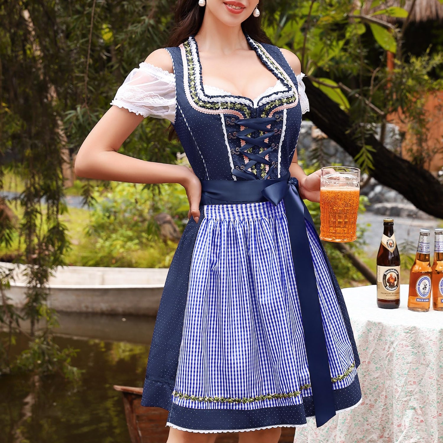 Oktoberfest 3-teiliges blaues Dirndl mit Schürze und Bluse 1
