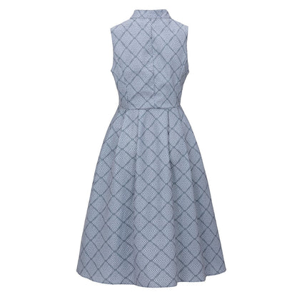 Oktoberfest Grau Elegantes Dirndlkleid mit Schürze 4
