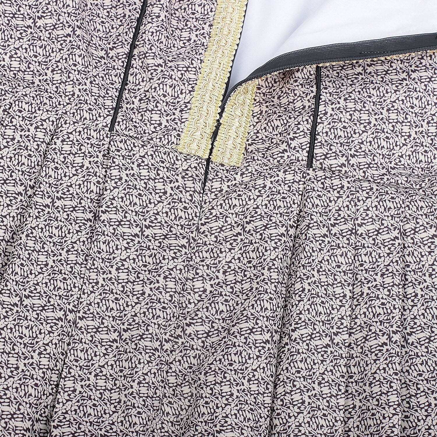 Oktoberfest Graues Dirndlkleid mit Spitzenschürze und Bluse 6