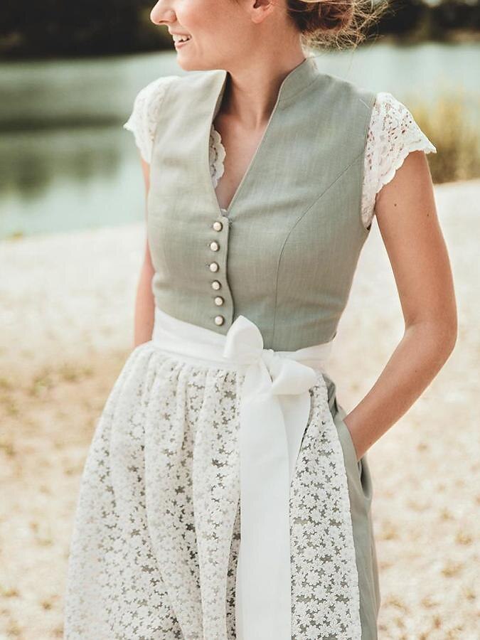 Oktoberfest Grünes elegantes Dirndlkleid mit floraler Spitzenschürze 2