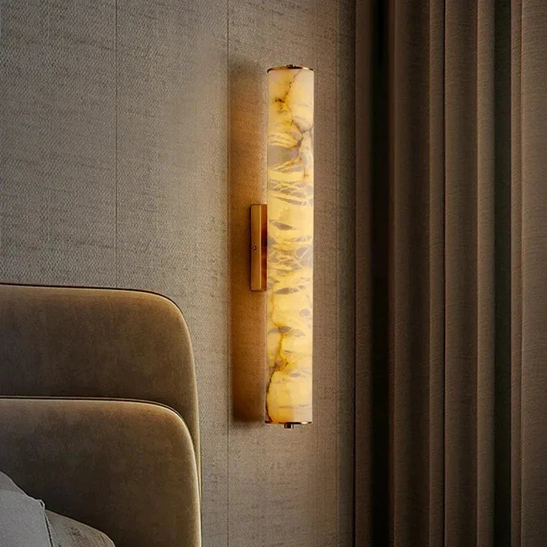 OpalAura – Elegante Marmor-Wandleuchte 3