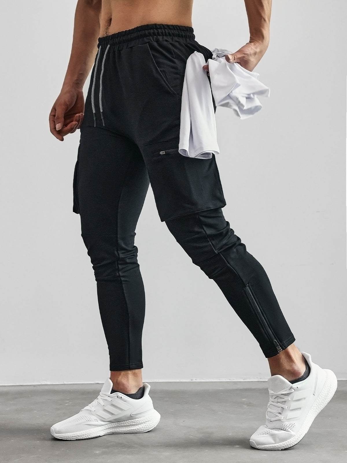 Herren Jogginghose Slim Fit Atmungsaktiv Mit Elastischem Bund und Cargo-Taschen-1