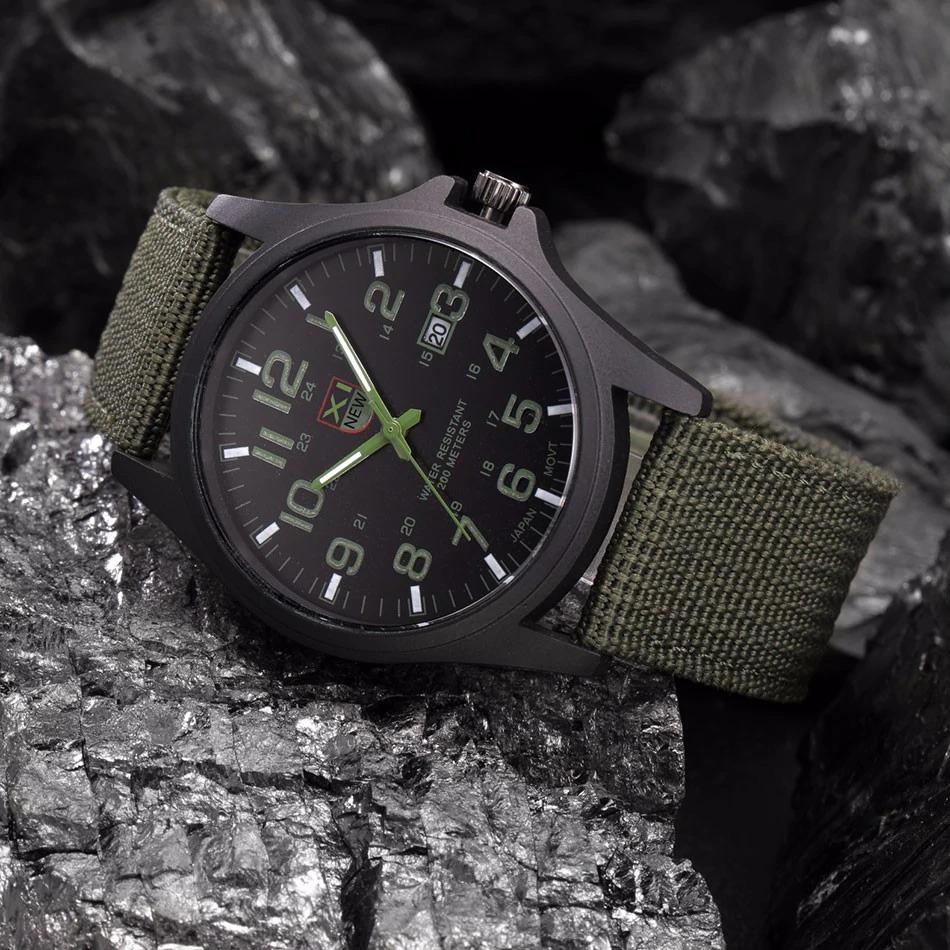 Robuste Uhr im Militärstil mit beleuchtetem Zifferblatt, wasserdicht, Stoppuhr und Datumsanzeige 3