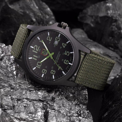 Robuste Uhr im Militärstil mit beleuchtetem Zifferblatt, wasserdicht, Stoppuhr und Datumsanzeige 3