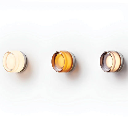 PerlenLicht – Exclusive wall lamp with dent effect